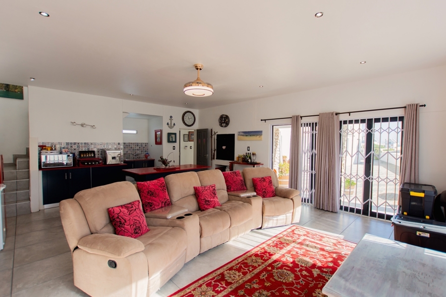 4 Bedroom Property for Sale in Dwarskersbos Western Cape